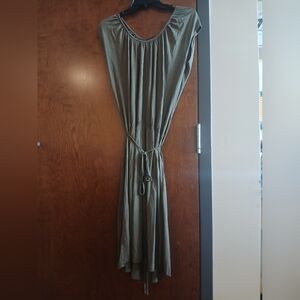 BANANA REPUBLIC SILK olive midi dress
